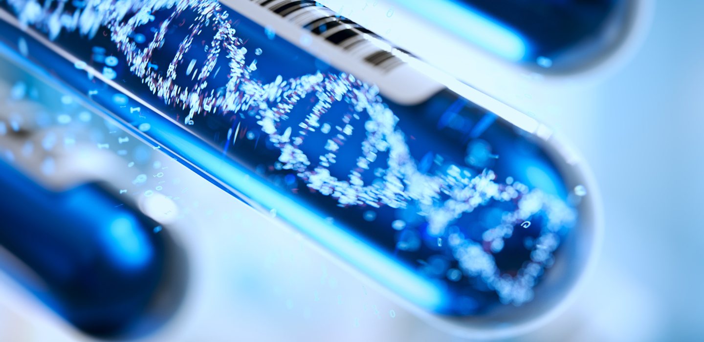 künstlerische Reagenzgläser mit Bläschen in einer blauen Flüssigkeit, welche einen DNA-Strang formen